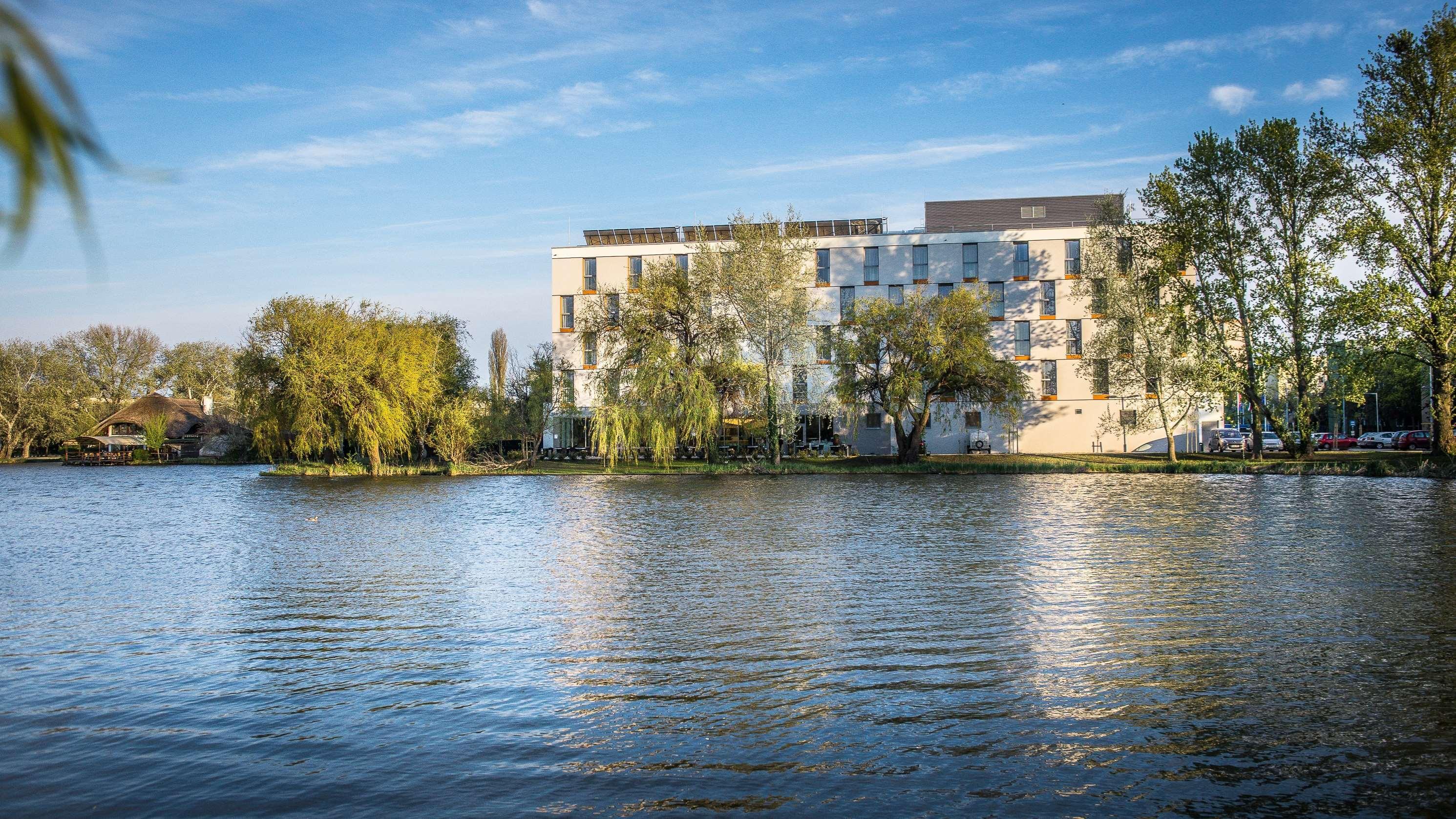 Best Western Plus Lakeside Hotel Székesfehérvár Zewnętrze zdjęcie