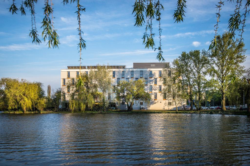 Best Western Plus Lakeside Hotel Székesfehérvár Zewnętrze zdjęcie